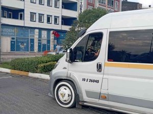 Burhaniye’de Polis Okul Önlerinde Denetimlerini Artırdı