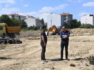 Altınova Mahallesi Kapalı Pazaryerinin Yapımına Başlandı