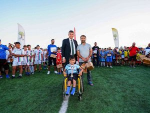 Şehitkamil’de 18 Takımdan 400 Futbolcu Buluştu