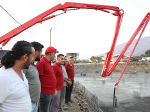 Alanya Belediye Başkanı Yücel’den Mahmutlar Kültür Merkezi’ne Denetim