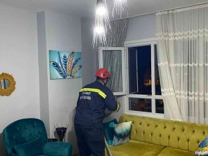 Yalova’da Eve Giren Yarasayı İtfaiye Ekipleri Çıkardı