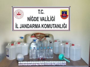Niğde’de Kaçak Alkol Üretilen Eve Operasyon: 2 Gözaltı