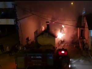 Bingöl’de Yangın, İş Yeri Kullanılmaz Hale Geldi