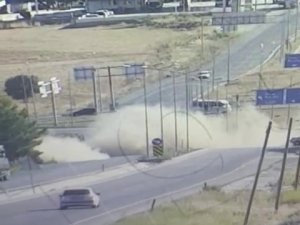 Makas Atan Otomobil Ortalığı Savaş Alanına Çevirdi