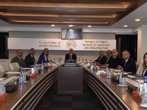 Ulaştırma Ve Altyapı Bakanlığından İ̇zmir’e İki Müjde