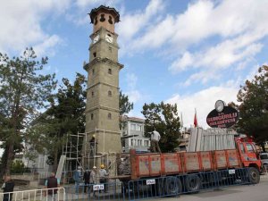 Tarihi Sungurlu Saat Kulesi Restore Ediliyor