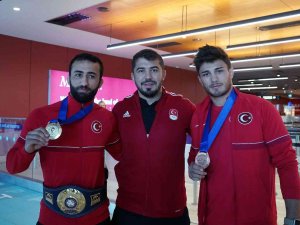 Dünya Şampiyonu Olan Grekoromen Milli Takımı Türkiye’ye Döndü