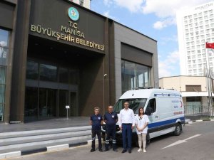 Manisa Büyükşehir Belediyesinin Nakil Ambulansı Hastaların Yanında