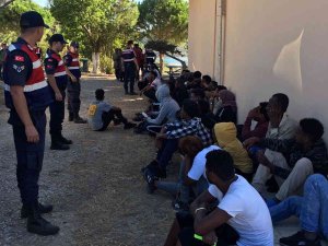 22 Düzensiz Göçmen Kurtarıldı, 2 Organizatör Yakalandı