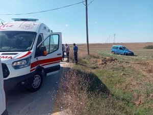Tekirdağ’da Hafif Ticari Araç Tarlaya Uçtu: 2 Yaralı