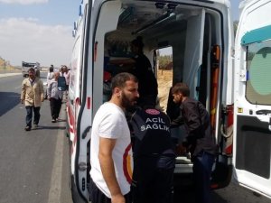 Kontrolden Çıkan Otomobil Taklalar Attı: 2 Yaralı