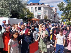 Küçükçekmece’de Velilerin ’Servis Ve Ders Saati’ İsyanı