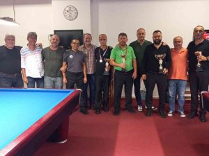 Bilardo Zonguldak İ̇l Birinciliği’nde Zafer Çağdaş Birden’in