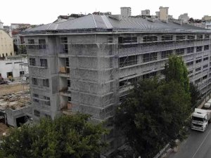 Öğrenciler Silivri’deki Depreminin Vurduğu Okullarına Kavuşamadı