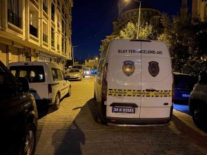 Esenyurt’ta Silahlar Konuştu; 2 Genç Kurşun Yağmuruna Tutuldu