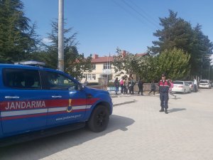 Aranması Olan 10 Kişi Jandarma Denetiminde Yakalandı