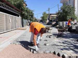 Asilkent’te Yol Ve Kaldırımlar Yenileniyor