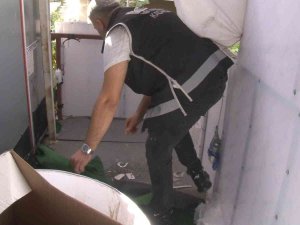 Kom’dan Sahte Alkol Ve Tütün Operasyonu: Parola ’Ucuz Olan’