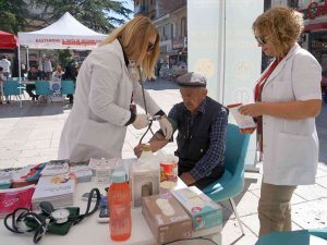 ‘Halk Sağlık Sokağı’nda 4 Kişi Organ Bağışında Bulundu