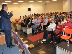 Manyas’ta Öğretmenlerle Sene Başı Toplantısı Yapıldı