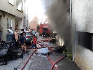 Apartmandaki Yangın Korkuttu