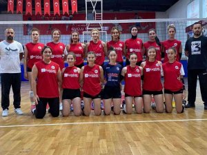 Düzce Voleybol Takımı 2. Lig Hazırlıklarını Sürdürüyor