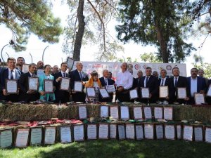 Coğrafi İşaretli 60 Ürün İçin Tescil Teslim Töreni Düzenledi