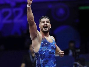 Taha Akgül, Dünya Güreş Şampiyonası’nda Finalde