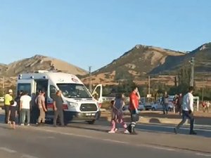 Tokat’ta Okul Servisi İle Hafif Ticari Araç Çarpıştı: 10 Yaralı