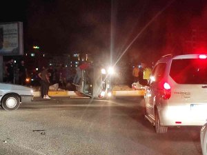 Şanlıurfa’da İki Otomobil Çarpıştı: 9 Yaralı