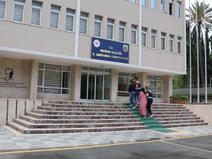 Mersin’de Pkk Şüphelisi 2 Kadın Gözaltına Alındı