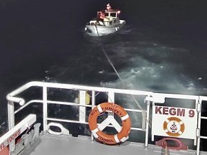 Çanakkale Boğazı’nda Sürüklenen Tekne Kurtarıldı