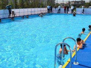 Portatif Yüzme Havuzu Açılıyor