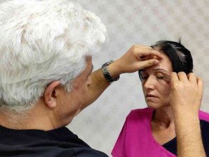 Göz Kapağı Düşüklüğü Ciddi Sağlık Sorunlara Davetiye Çıkarıyor