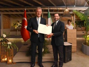 Özgener’e İ̇talya Devlet Nişanı Verildi