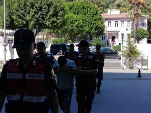Anne Ve Kızına Zorla Fuhuş Yaptıran 3 Kişi Tutuklandı