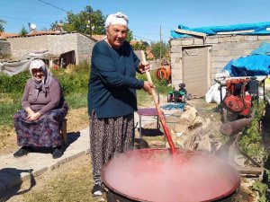 Bin Bir Zahmetle Yapılıyor, Kışın Afiyetle Tüketiliyor