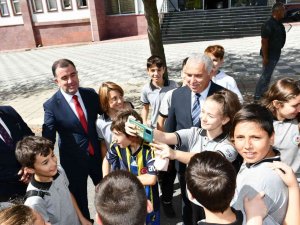 Vali Yıldırım Çocuklarla Sohbet Etti