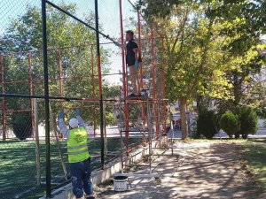 Kütahya’da Parklar Renkleniyor