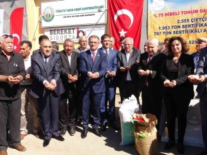 Van’da 2 Bin 555 Çiftçiye Tohum Desteği