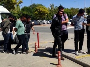 Konya’da Uyuşturucu Sevkiyatı Yapan 9 Kişiden 5’i Tutuklandı