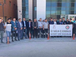 Bayburt’ta Sağlıkçılar Bir Araya Gelerek Basın Açıklamasında Bulundu