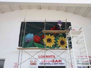 Terminal Binası Tuvale Döndü