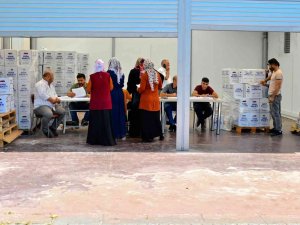 Esenyurt’ta 9 Bin 500 Öğrenciye Kırtasiye Ve Gıda Yardımı