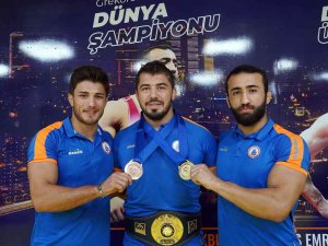 Burhan Akbudak: “Bu Takımın Bir Parçası Olduğum Ve Hedeflerime Ulaştığım İçin Çok Mutluyum”
