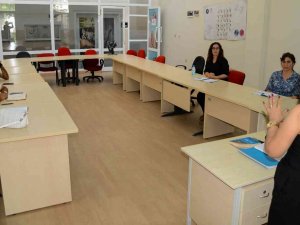 İ̇şitme Engelli Bireylerin Sesi Olmak İçin Eğitim Alıyorlar