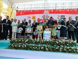 Binali Yıldırım: “Masalar Kuruluyor, Masalar Dağılıyor Ama Biz Her Gün Yeni Bir Hizmeti Paylaşmanın Gururunu Yaşıyoruz”