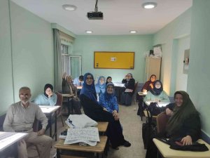 Bursa’da Kadın Hattatlar Yetişiyor