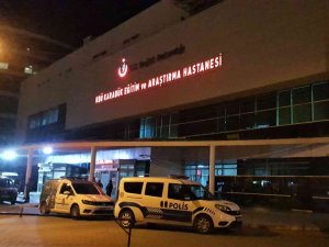 İ̇ki Grup Arasında Bıçaklı Kavga: 1’i Ağır 3 Yaralı