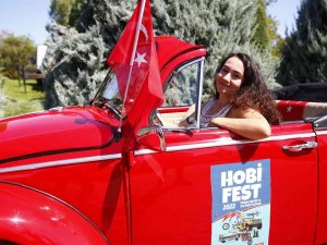 Antalya Caddeleri ‘Hobifest 2022’ Korteji İle Renklendi